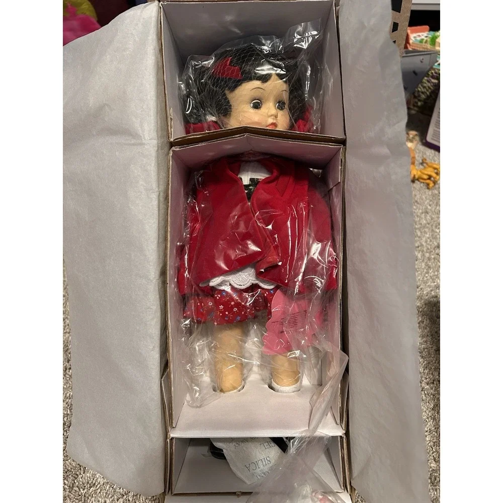 Toni Red Riding Hood Collector Doll E6-TNDD-08 New in Box Accessories